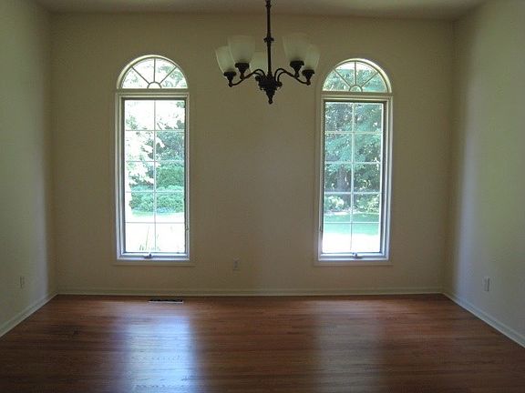 5th image of 57524 Shorewood Dr E