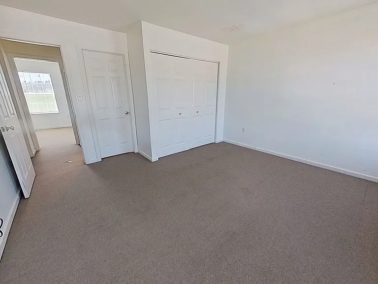 2858 Woodmont Dr — Photo 11