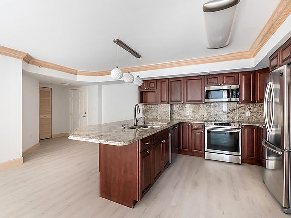 4th image of 1801 N Flagler Dr APT 329