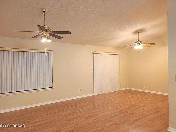 2nd image of 1045 Oak Forest Cir