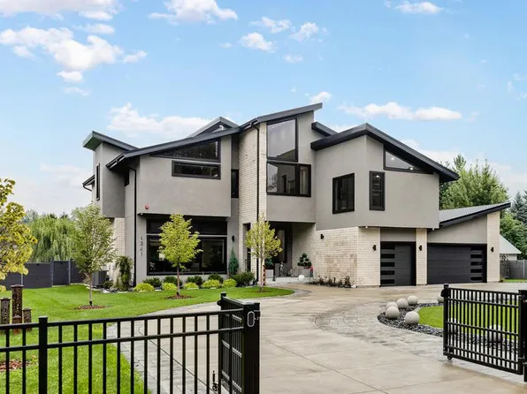 1341 Pfingsten Rd, Northbrook, IL 60062