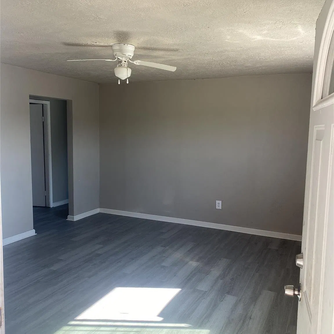4 bed, 2.0 bath, 1482 sqft, $1,700 — Photo 4