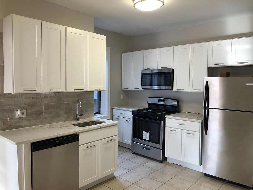 2nd image of 38 Broadway #32E