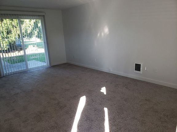 4th image of 15817 64th St E Unit E