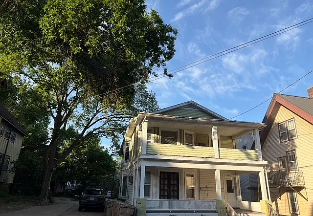 Gorgous home! Blue skies! WITH parking for your car! Parking included for free!
