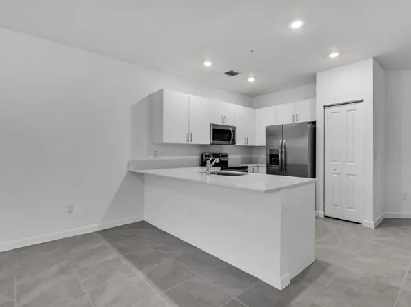 260 SW 159th Ter, Pembroke Pines, FL 33027