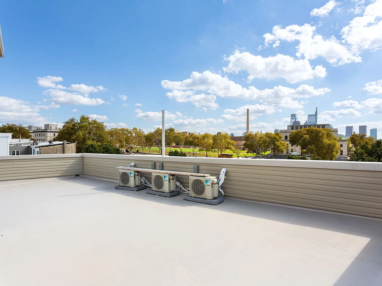 1 bed, 1.5 bath, 750 sqft, $1,650 — Photo 3