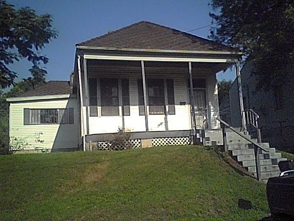 2nd image of 1402 Second North St