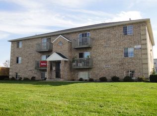 1014 Arcadia Dr APT 8, Dekalb, IL 60115