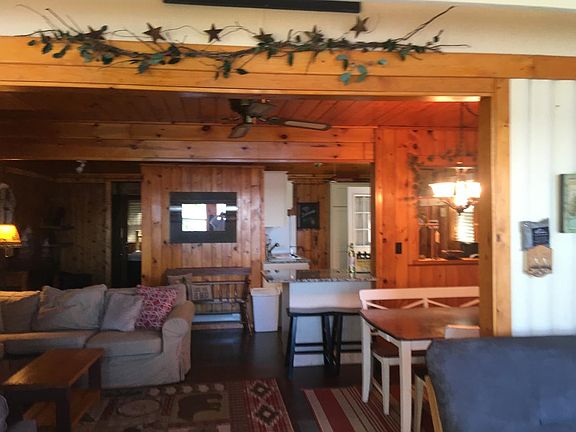 4th image of 1022 Comer Ln #2