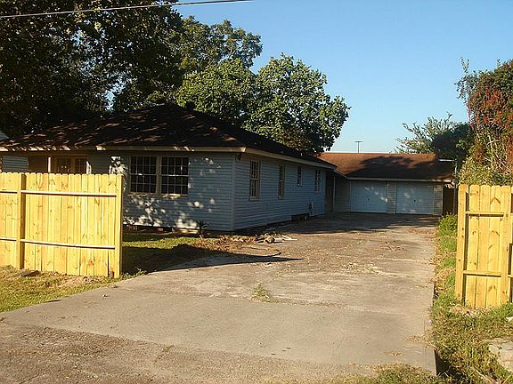 3rd image of 1408 W Victorson St