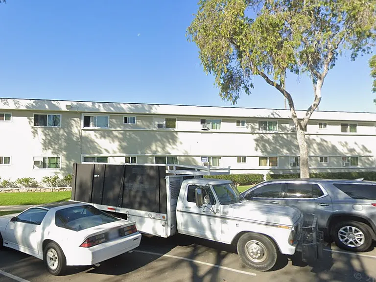 Mountain View — Photo 1