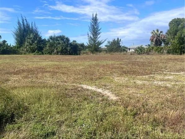 3348 NE 19th Ave, Cape Coral, FL 33909