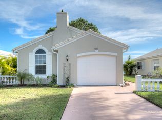 981 Wateroak Dr NE, Palm Bay, FL 32905