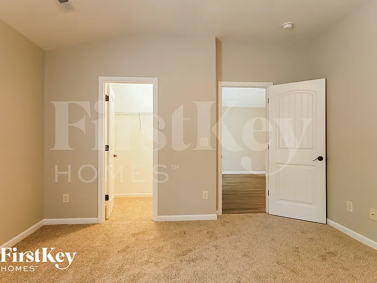 321 Reed Way — Photo 9