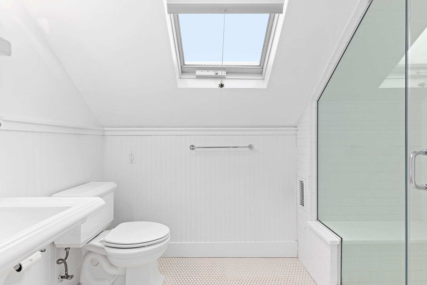  Bath with Skylight