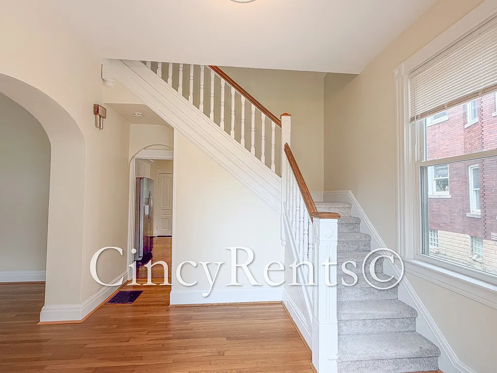 4 bed, 2100 sqft, $3,395 — Photo 3