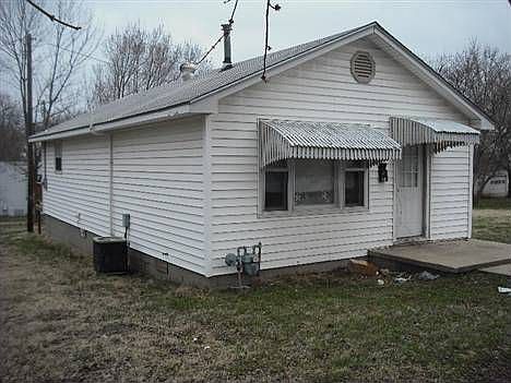 1st image of 316 S Grand Ave