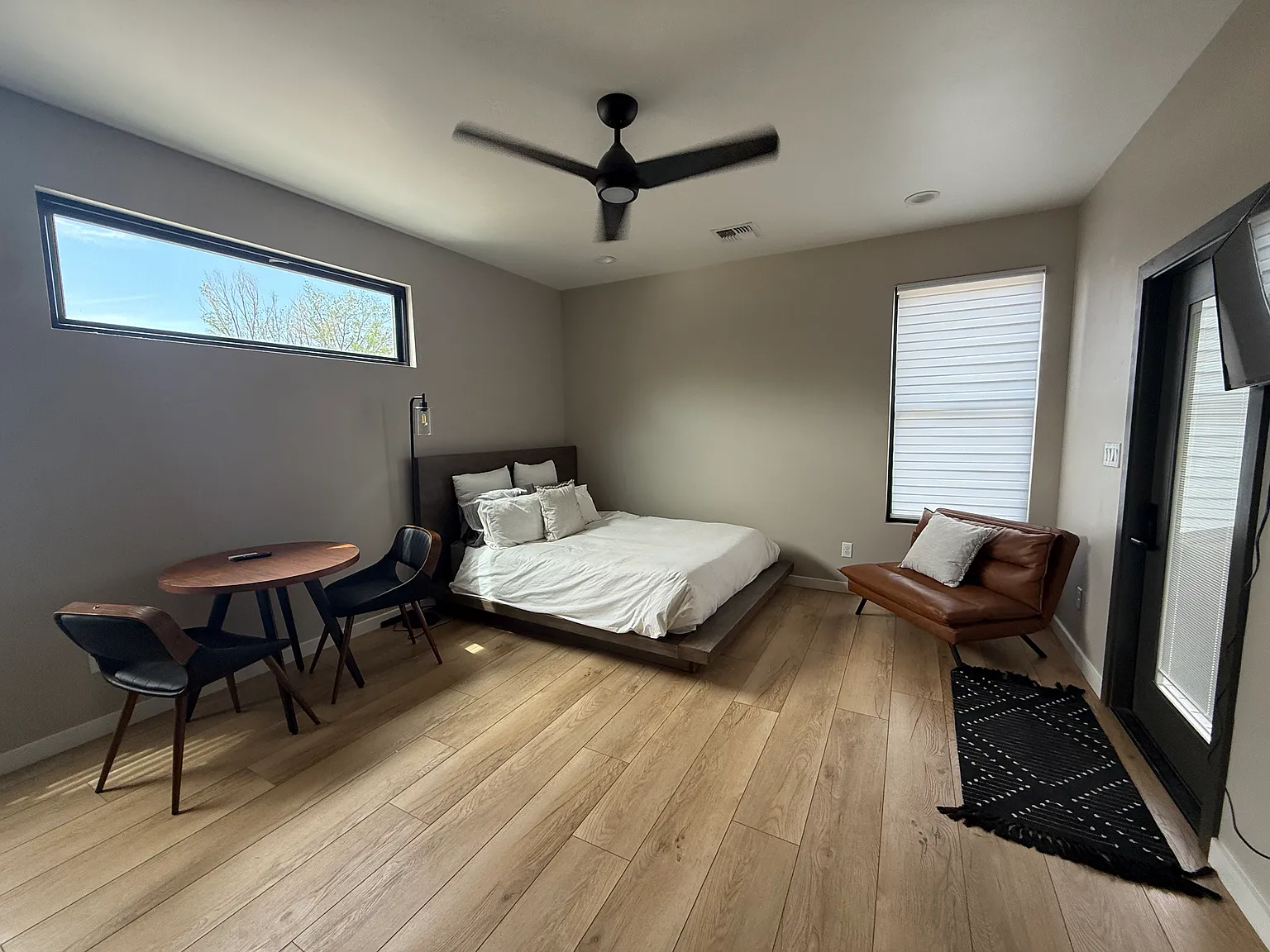 Studio, 600 sqft, $1,500 — Photo 2