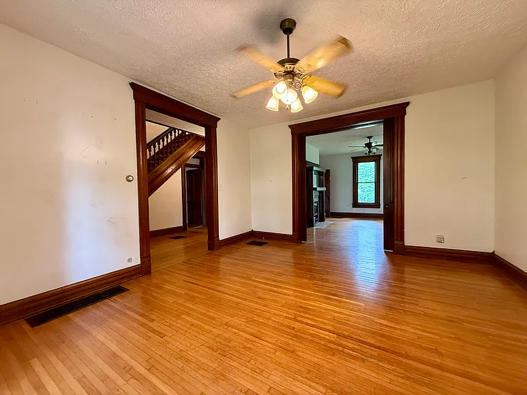 596 Reynoldsburg New Albany Rd — Photo 4