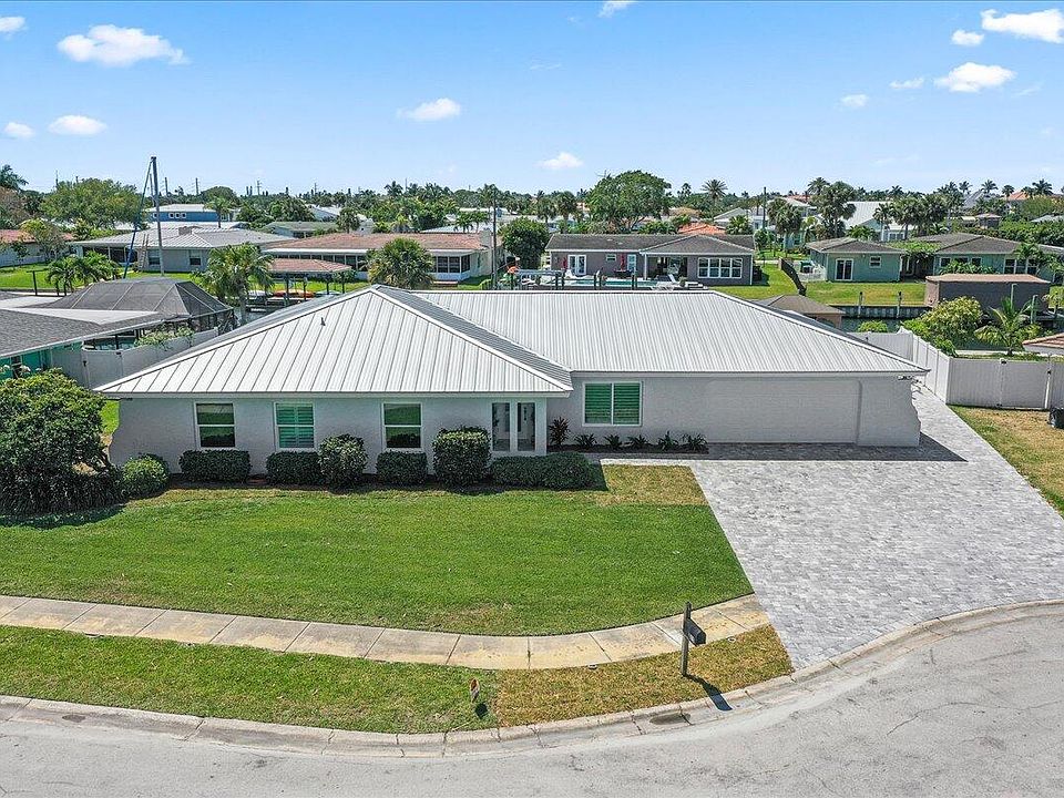 1st image of 675 Barcelona Ct