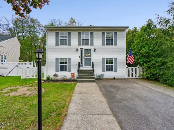 37 Wicken Square, Albany, NY 12205