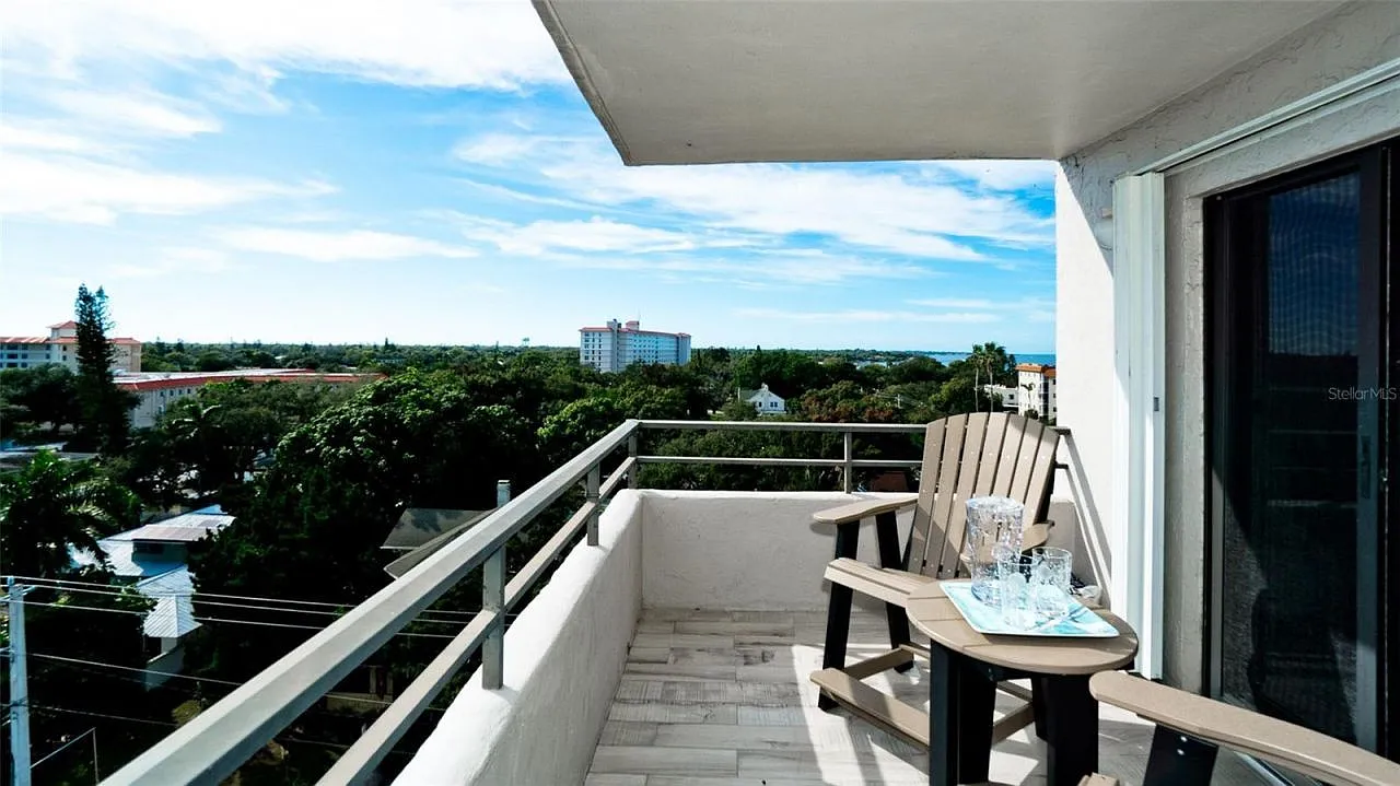 2 bed, 2.0 bath, 1280 sqft, $2,500 — Photo 3