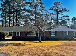 906 Mockingbird Ln, Griffin, GA 30224