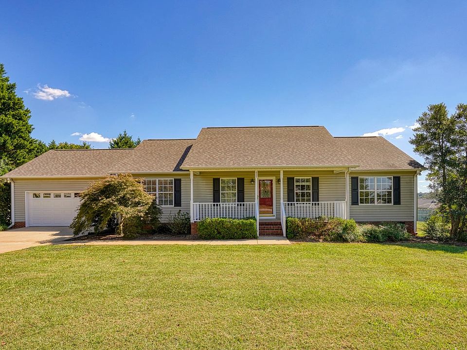 1st image of 424 Bollweevil Way