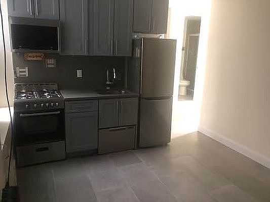 1st image of 221 Wadsworth Ave #3B