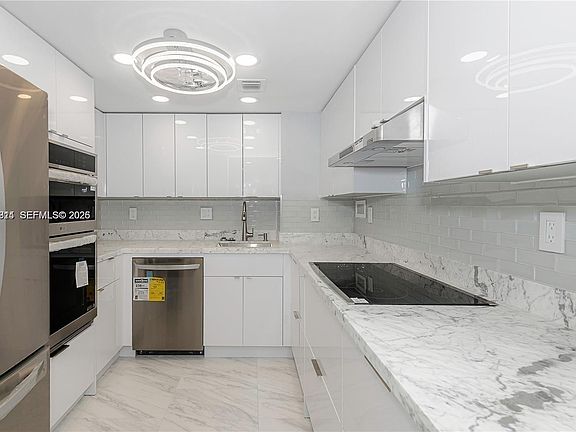 4th image of 3180 S Ocean Dr