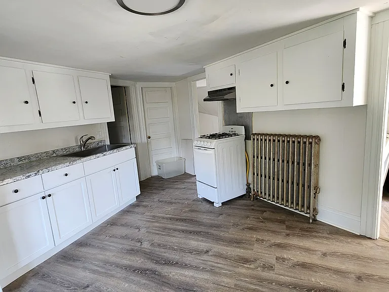 249 Washington St #6 — Photo 5
