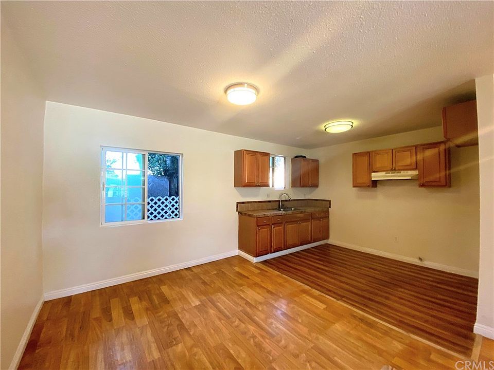 1st image of 335 E 115th St