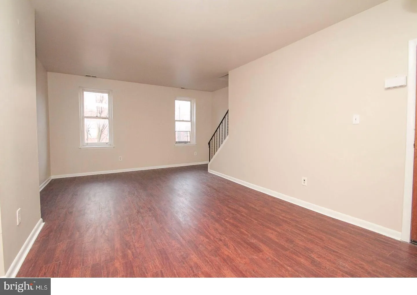4 bed, 2364 sqft, $1,900 — Photo 3