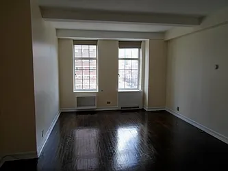 Sold by Manhattan Network Inc.