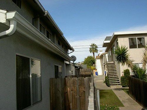 4th image of 1020 Opal St APT 1