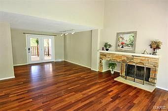 4th image of 1822 Northbridge St