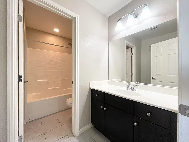 6415 Pochman Mesa St — Photo 10
