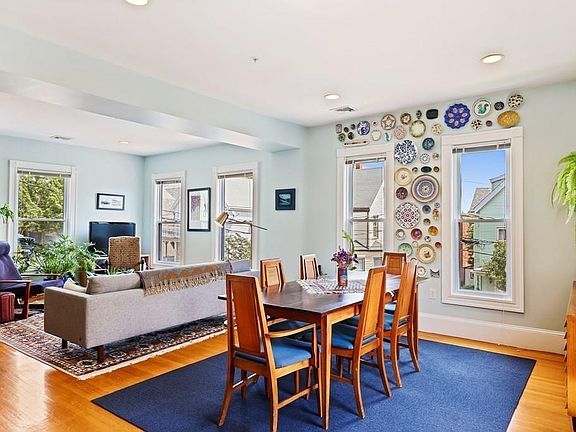 5th image of 54 Dartmouth St #2