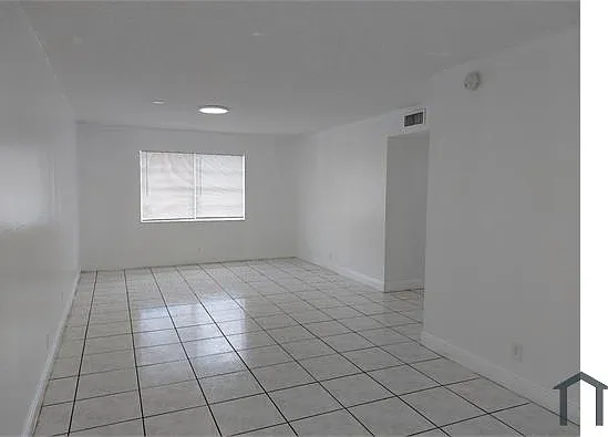 3 bed, $2,480 — Photo 3