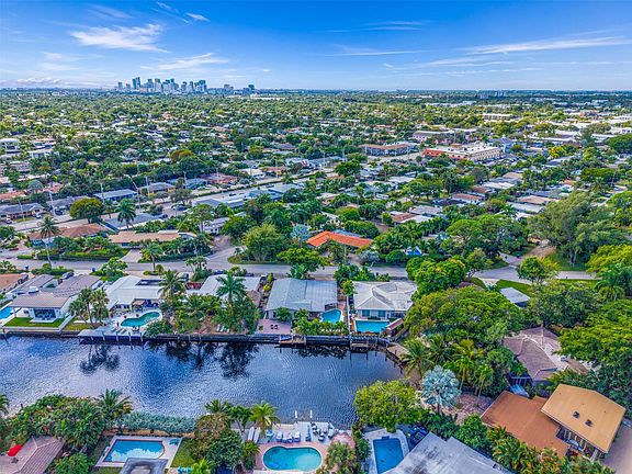 2nd image of 2133 Coral Gardens Drive