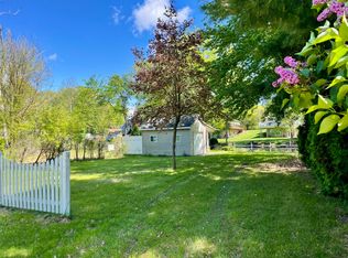 Huckleberry Ln, Dowagiac, MI 49047