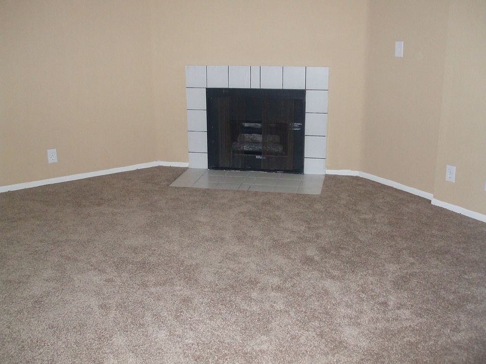2nd image of 302 E Broadway APT 206