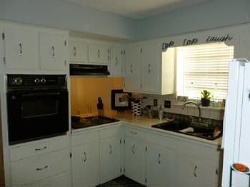 5th image of 110 Continental Dr