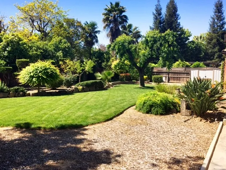 1657 W Ellery Way — Photo 17