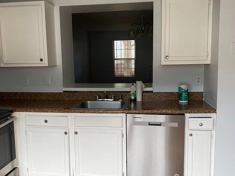 14919 Enterprise Ln — Photo 9