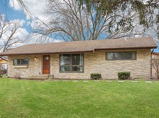 41098 N 2nd St, Antioch, IL 60002