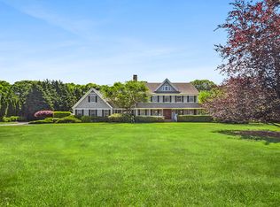 14 Dock Rd, Remsenburg, NY 11960