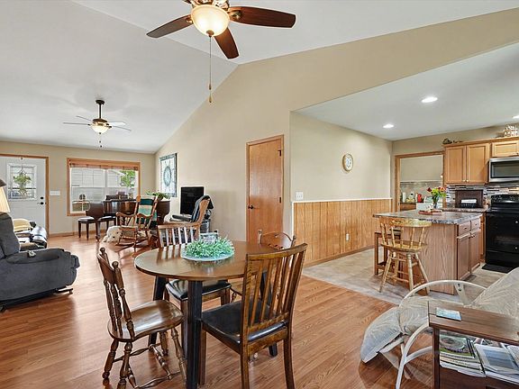4th image of 513 Douglas Dr #0
