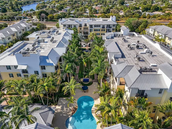 225 S Latitude Cir #203, Delray Beach, FL 33483